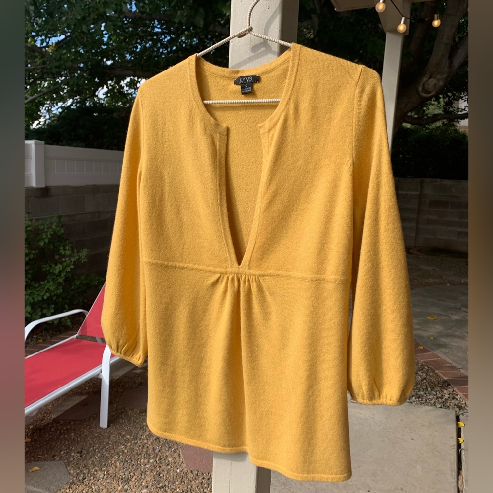 Prive 100% cashmere yellow mustard sweater S